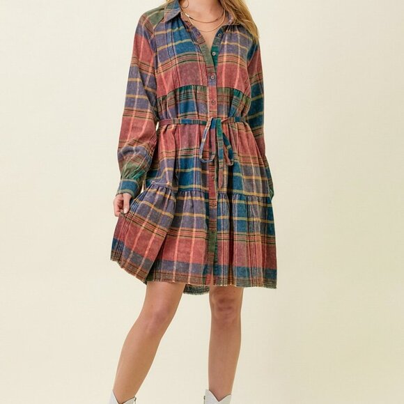 MYSTREE WASHED PLAID TIERED DRESS - Picture 2 of 8